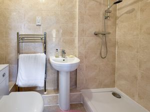En-Suite - click for photo gallery